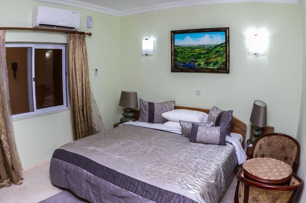 Alma House Hotel 阿克拉 外观 照片