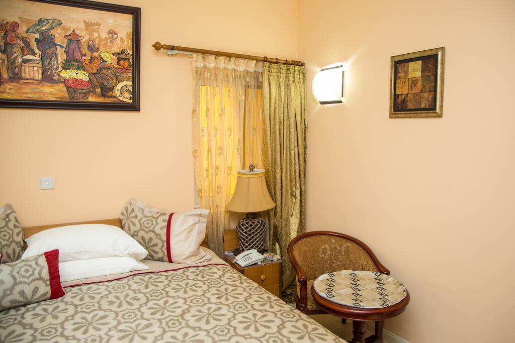 Alma House Hotel 阿克拉 外观 照片